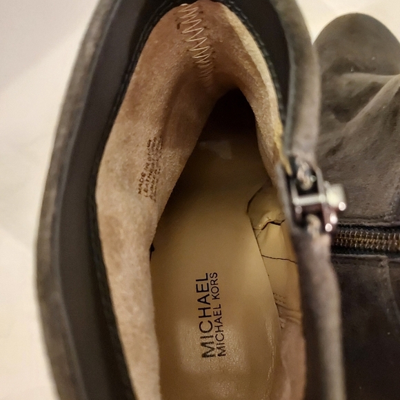 Michael Michael Kors "Arabelle" Gray and Black Ankle Boot in Size 6.5 M - Picture 9 of 13